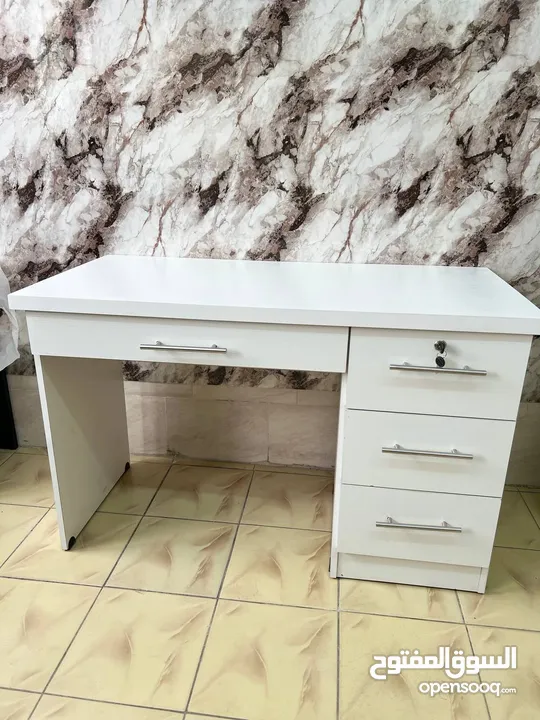 حرقناااا الاسعار للموظفين و الطلاب بأقل تكلفه وفرنالك مكتب 120*60 باجمل التفصيلات خشب مكفول مستورد