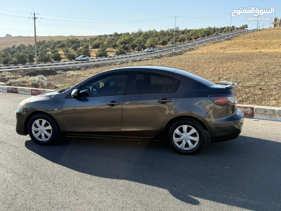 Mazda zoom 3 2012 بحالة الوكالة