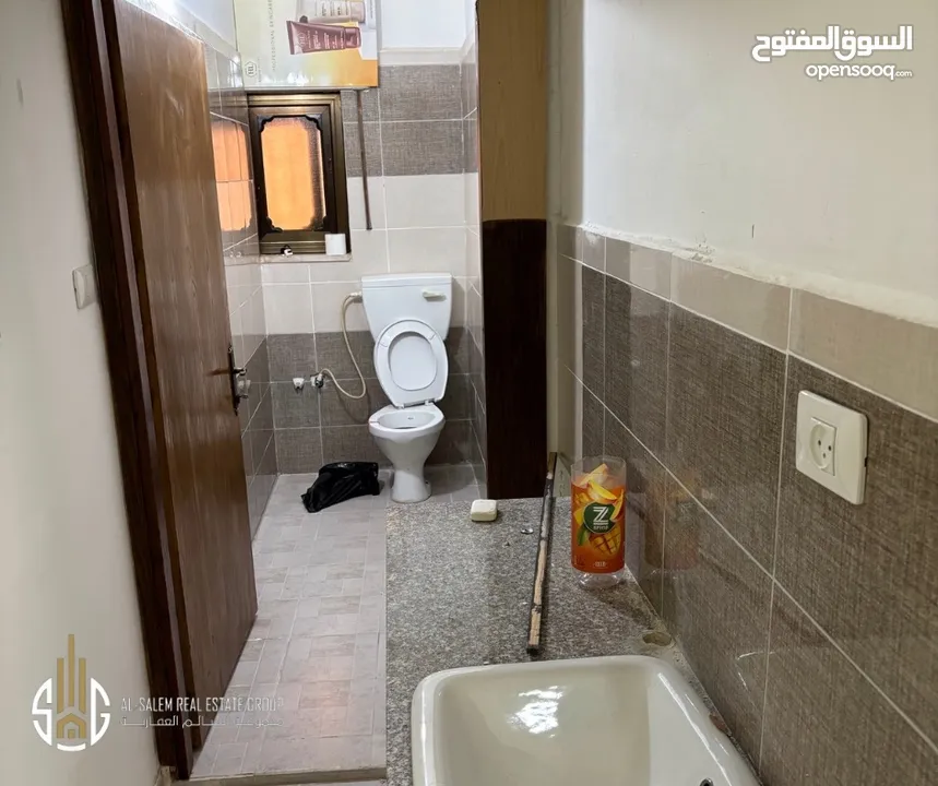 مكتب للإيجار شارع الإرسال
