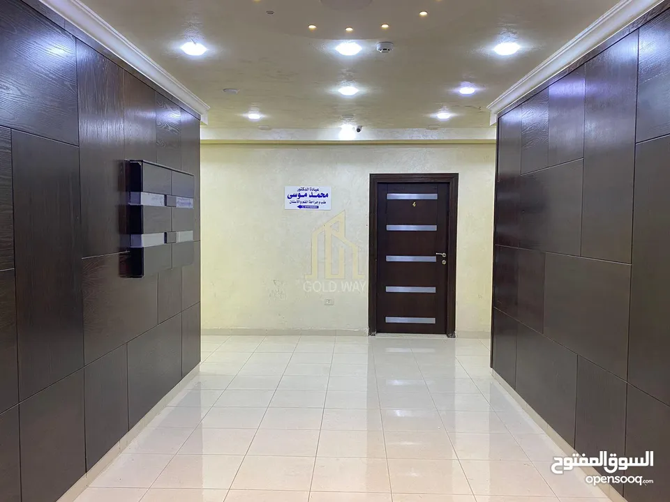في موقع حيوي ومميز في مرج الحمام مجمع تجاري للبيع مكون من خمس طوابق بسعر مغري/ ref 9027