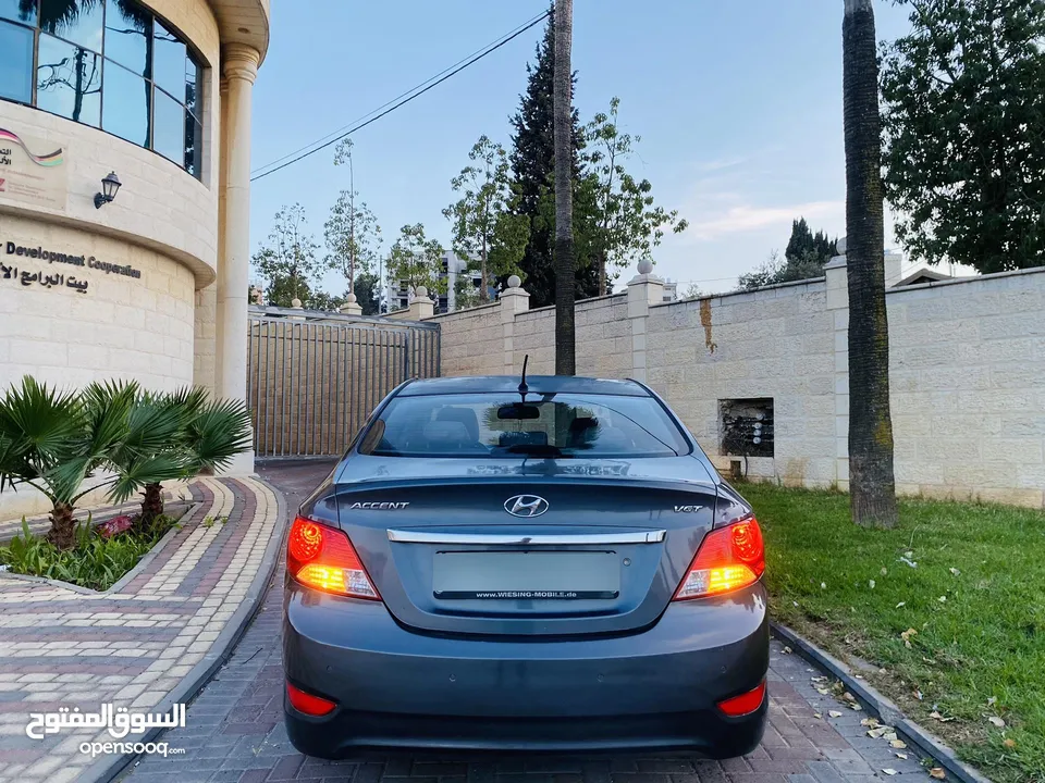 هونداي اكسنت2013 ديزل اوتماتك 4 غيار سيارة ممتازة واقتصادية جداً ..