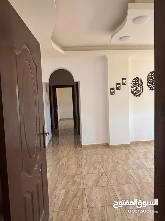 شقة للبيع بسعر مغري خلف مستشفى الراهبات