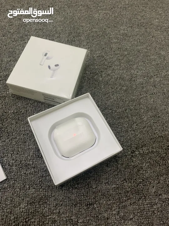 Apple AirPods (3rd generation) with Lightning Charging Case, Wireless