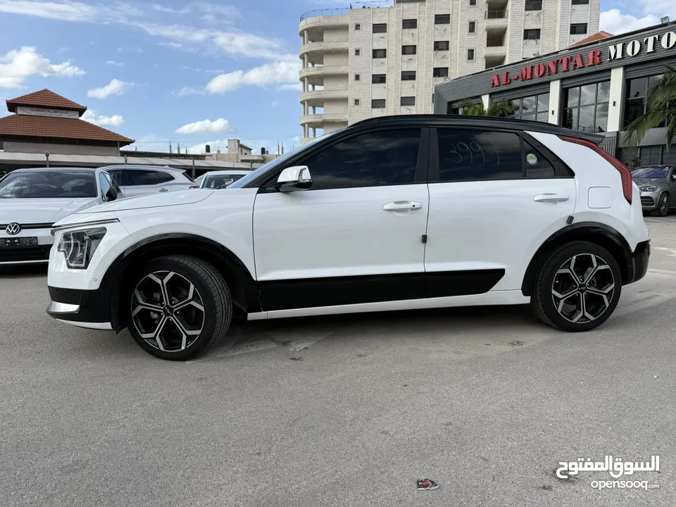 كيا نيرو ترخيص 2023 محرك 1600 هايبرد جير أوتوماتيك 141 حصان