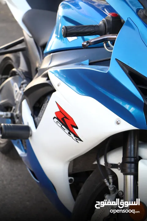 suzuki gsxr600 2011 لا تحتاج لأي صيانة
