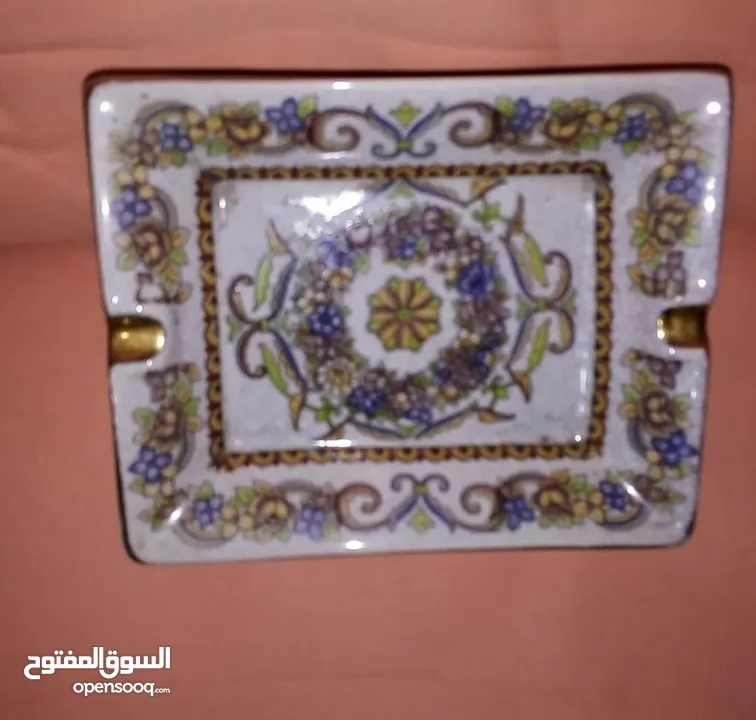 تحفتين مميزتين  نادره من 70 سنه للبيع  المهتم اترك رقم موبايلك ونتصل معك خلال12ساعه