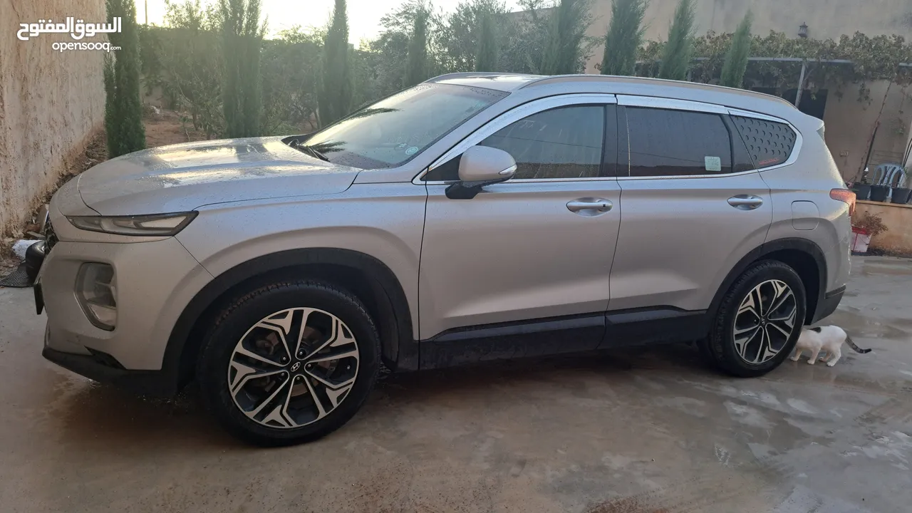 عرض على هونداي 7 ركاب سنتافيه 2020 بالاضافات المميزه والدفع الرباعي يد اوولا البيع مستعجل بسبب السفر