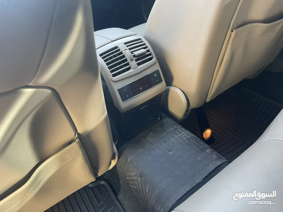 مرسيدس E200 كرت ابيض بنوراما فل كامل موصفات خاصه قابل للبدل