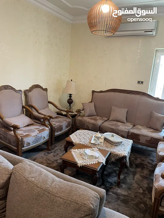 طقم كنب  فاخر للبيع