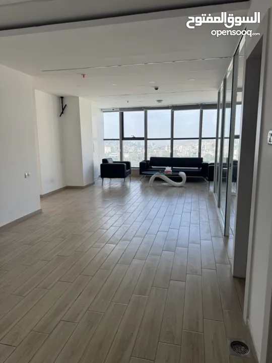 مكتب مميز جدا للايجار فوق مصرف الصفا الطابق الثامن فوق مركز النور للعيون مباشرة