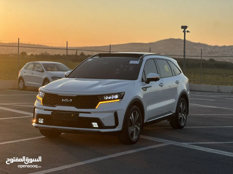 كايا سورينتو 2023 فل الفل  فتحة سقف بانوراما  4x4 ///240Hp بنزين + كهرباء  ( Haybrid) 1600cc