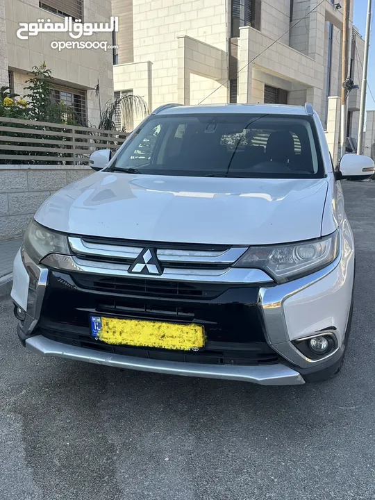 للبيع ميتسوبيشي أوت لاندر - 2017
