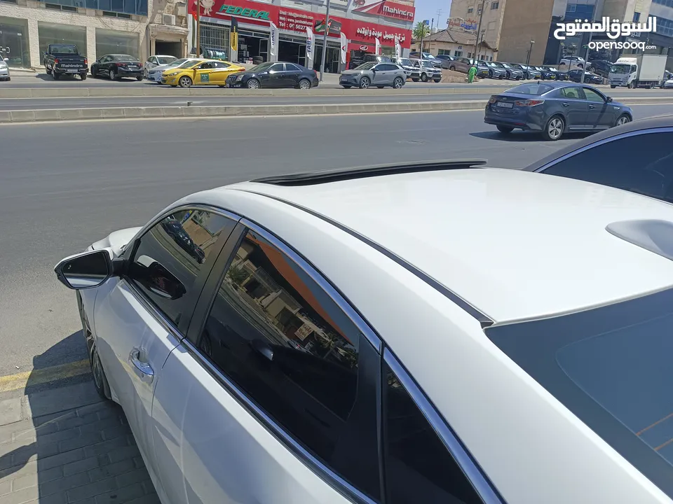 هوندا انسايت 22 تورنج فل الفل أعلى صنف من انظف سيارات الهوندا  السياره بحاله الوكاله وعالفحص الكامل