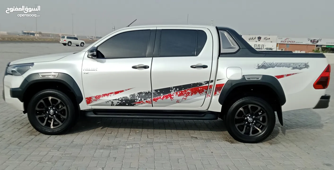 Toyota Hilux Adventure SR5 V6 4.0 L Full Option Model 2022