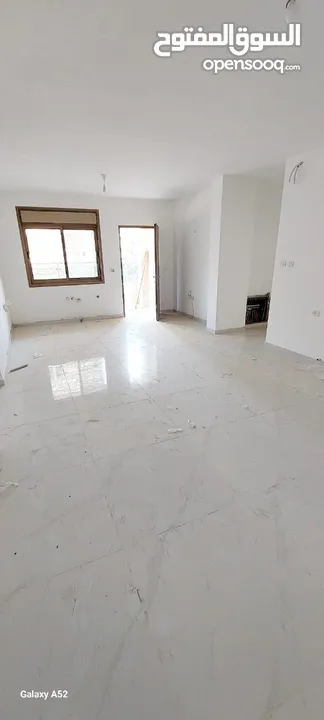 شقة 170 متر مع حديقة 140 متر بالقرب من وسط رام الله