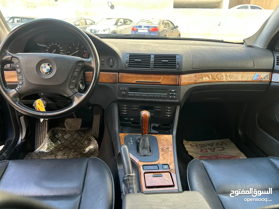 BMW 5201 موديل 2002