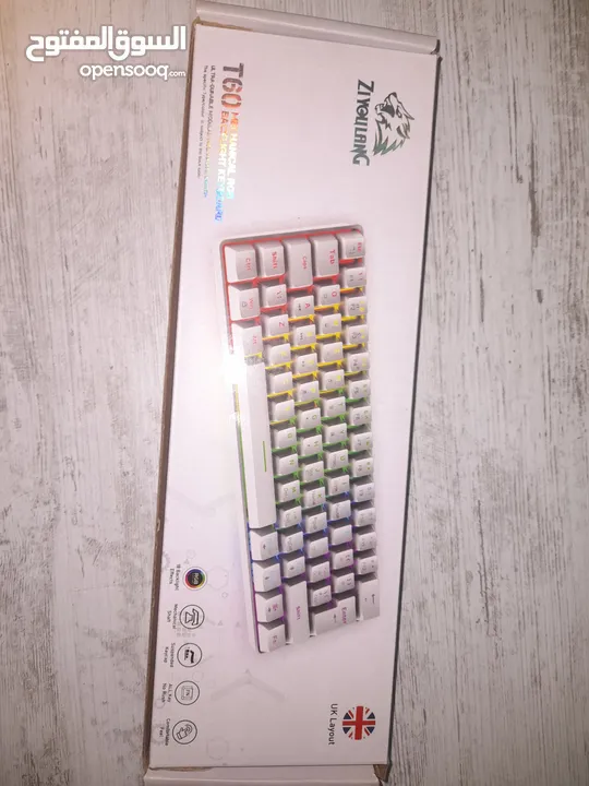 T60 mechanical RGB keyboard (UK layout)