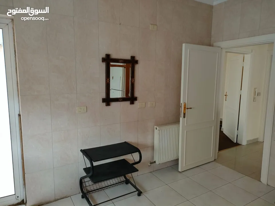 Furnished Shmeisani flat for rent