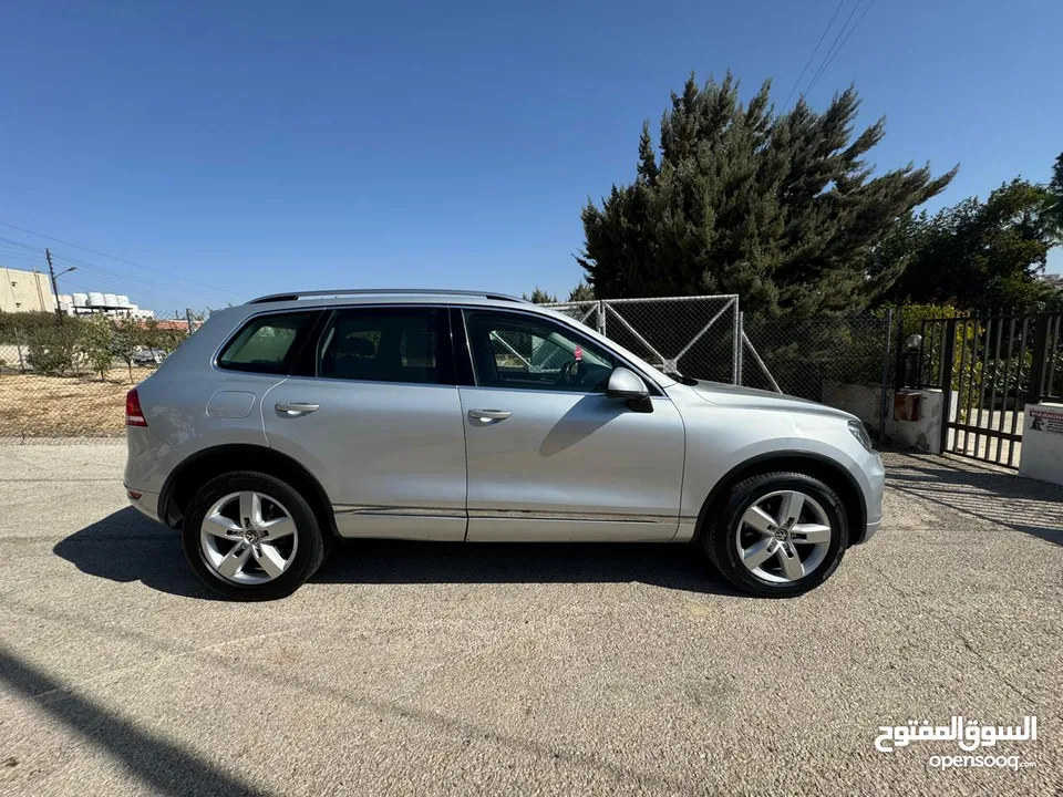 VW Touareg 2012, 135,000KM