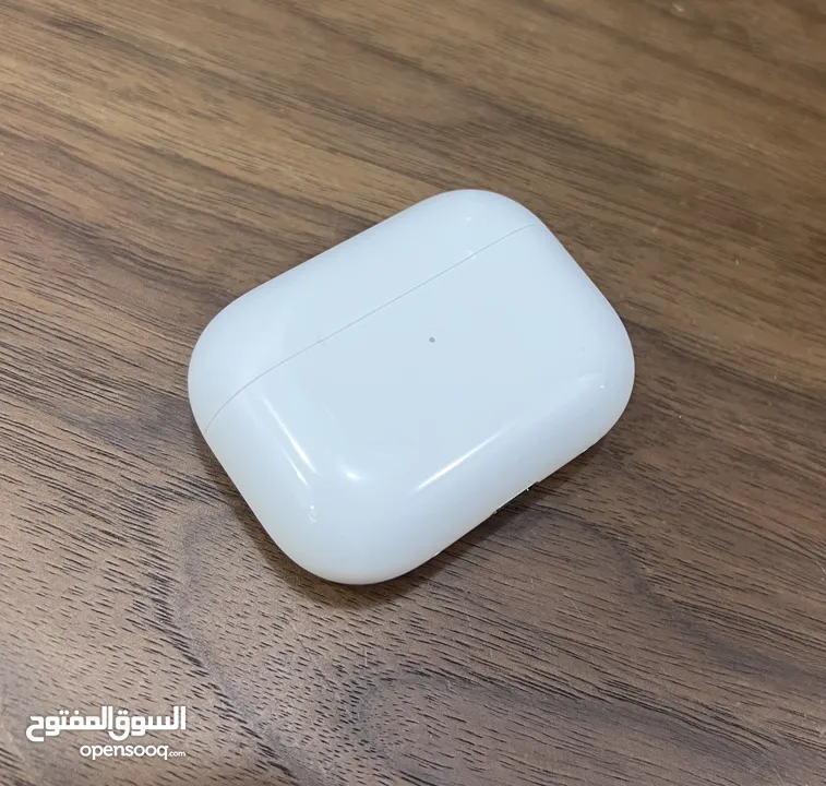 Brand new AirPods Pro 2 with wireless charging case(lightning)