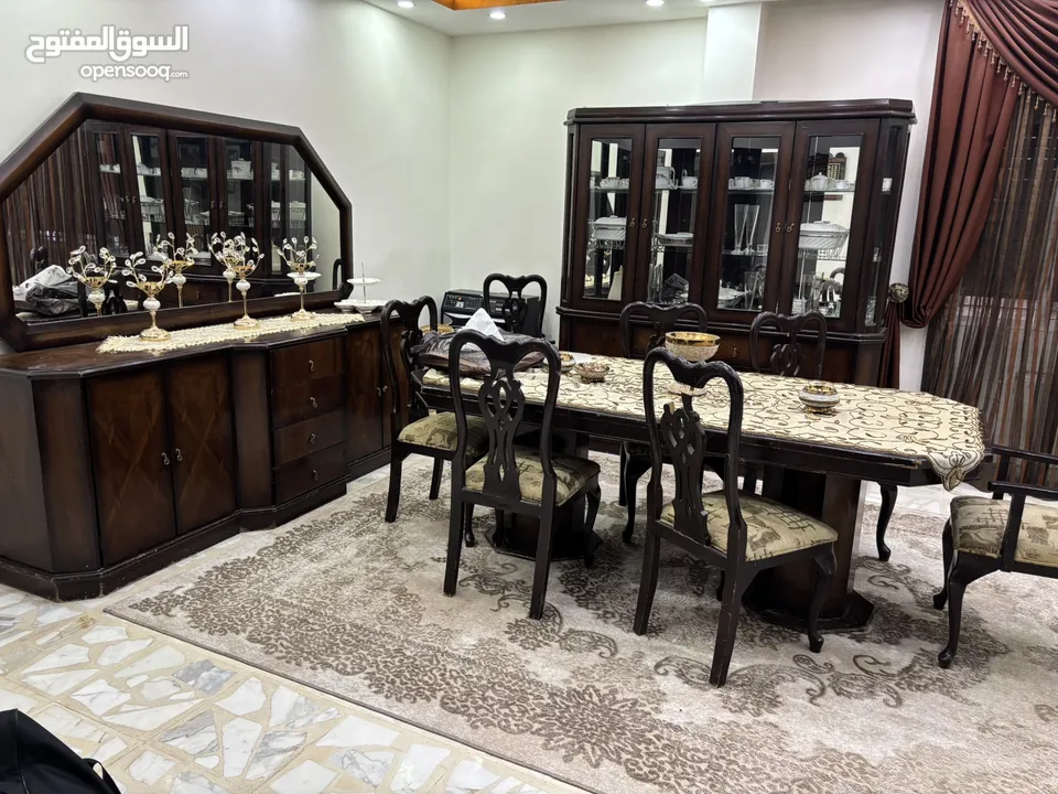 طوله سفر مع 6 كراسي وترابها