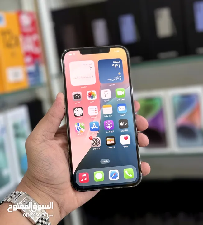 عرض خااص : iPhone 12 pro max 256gb هاتف نظيف جدا بدون أي شموخ أو مشاكل مع ضمان و ملحقات و بأقل سعر