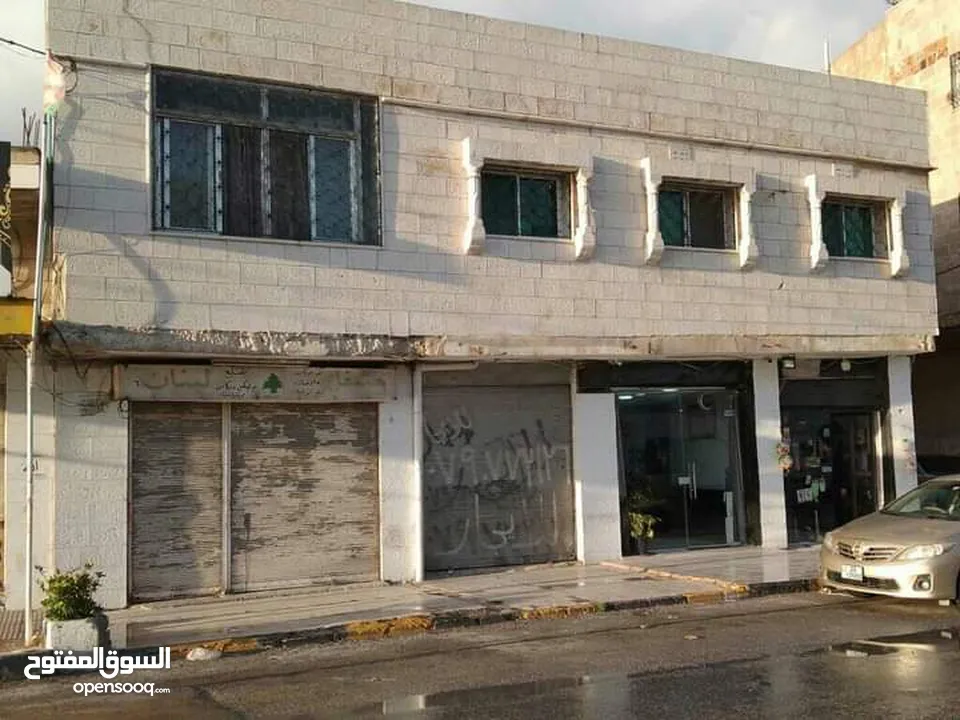 مبنى عقاري موقع مميز للبيع