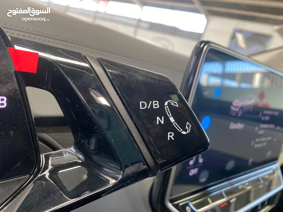 ‏Volkswagen ID 6 CROZZ PRO 2024 عداد زيرو  كفالة 6 سنوات بيانو بلاك للبيع بسعر مميز