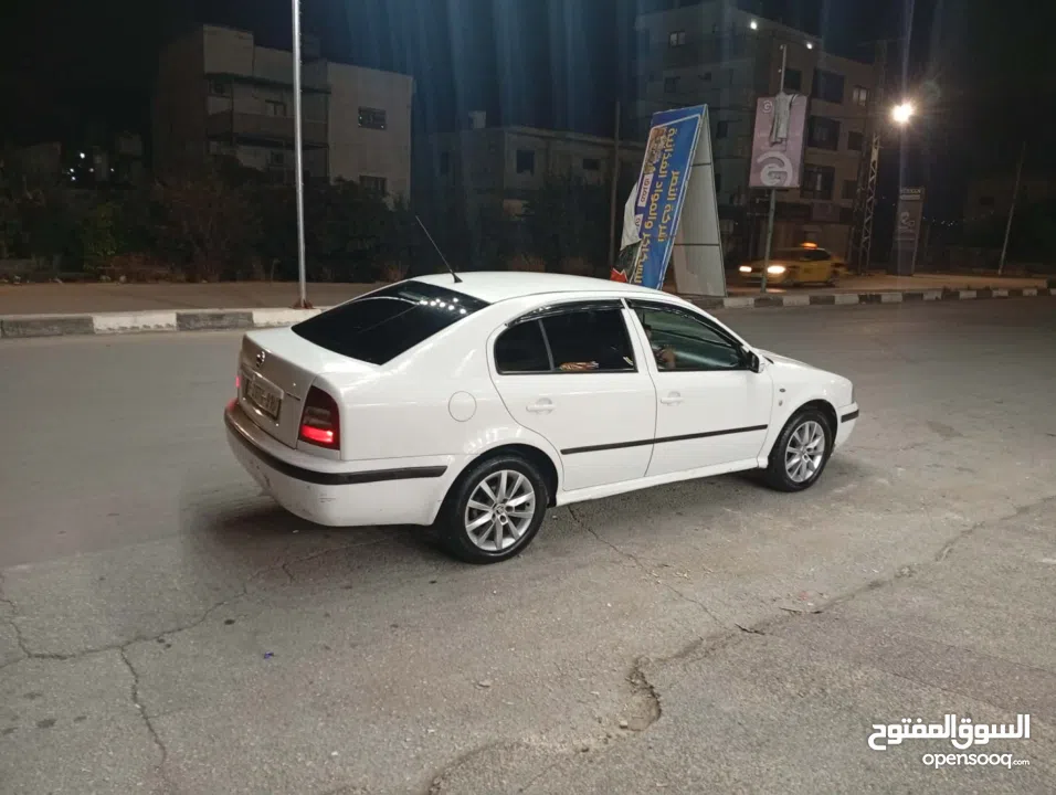 سكودا اوكتافيا 2005