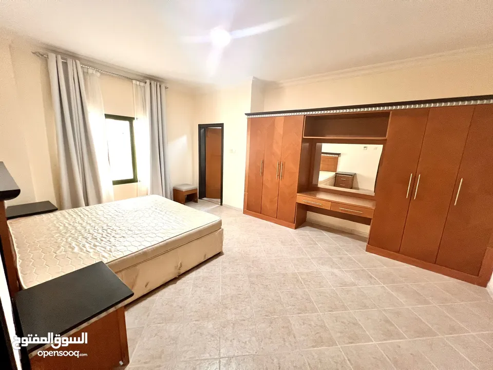 For rent in Juffair 3 bedrooms apartment  للإيجار في الجفير شقه مفروشه 3 غرف