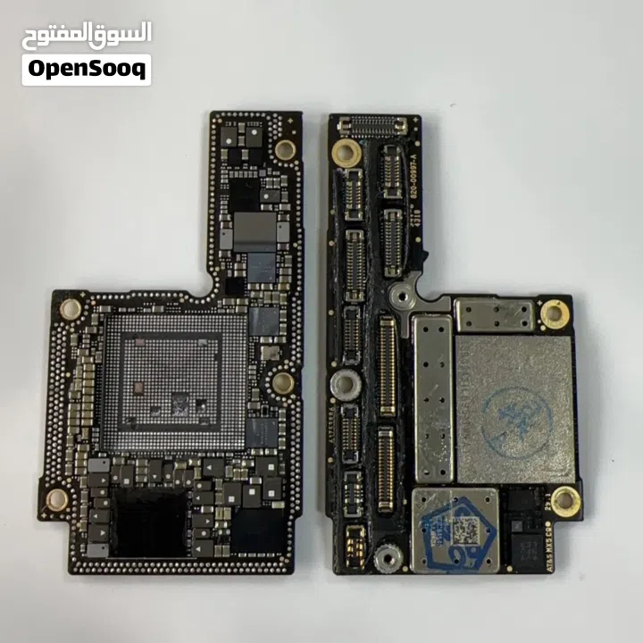 خدمة تصليح الهواتف و الايباد  متوفر شاشات وجميع قطع الغيار بأسعار الجملة ضمان على جميع الخدمات