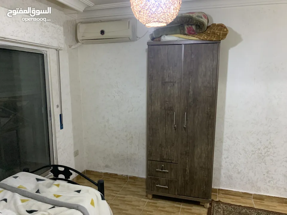 استديو للبيع