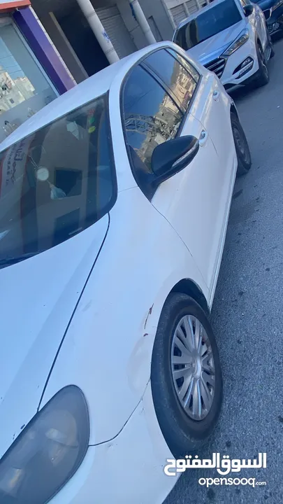 سيارة للبيع