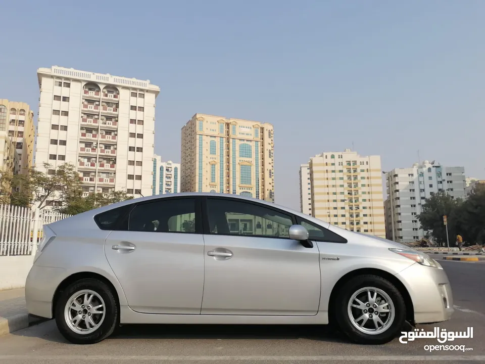 Toyota Prius 2011 Hybrid تويوتا بريوس هايبرد 2011 بحالة ممتازة