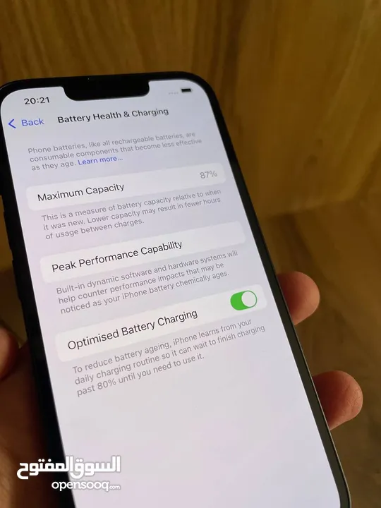 iPhone 13 (128 gb) 86%  أيفون 13 بطاريات عالية بحالة الوكالة   New apple airpods 4
