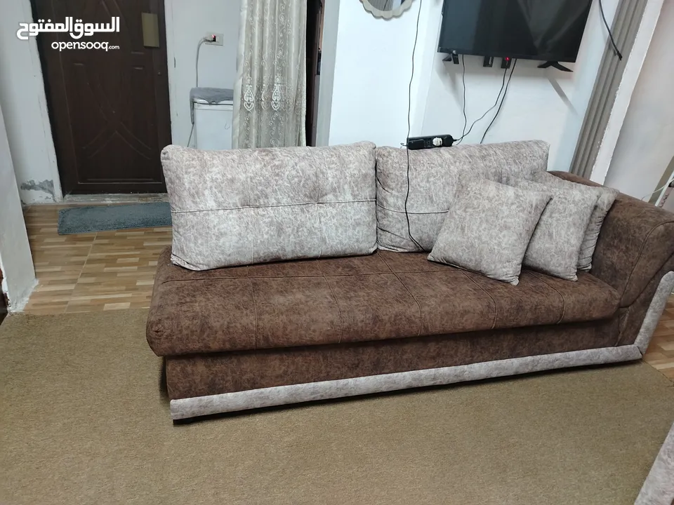 طقم كورنر للبيع متحرك بحالة جيدة جدا