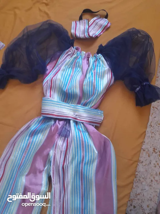 فستان تقليدي للكبار والاطفال ايجار وشراء