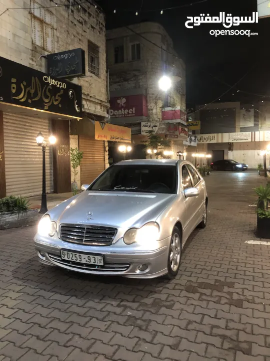 للبيع او البدل مرسيدس c220 اصل عمومي موديل 2006 بحالة ممتازه السعر 30 الف