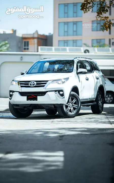 TOYOTA FORTUNER   2017  WHITE  EXCELLENT CONDITION