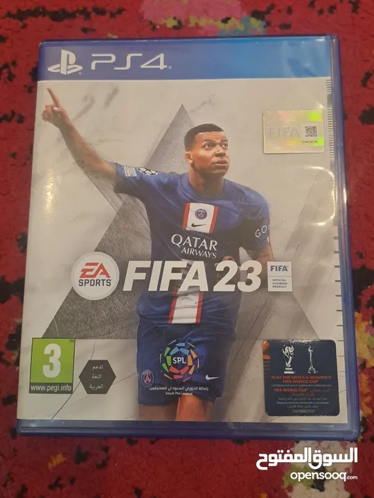 FIFA 23 ps4  WWE 2K20    ps4  بحاله ممتازة جدا ونظيفه