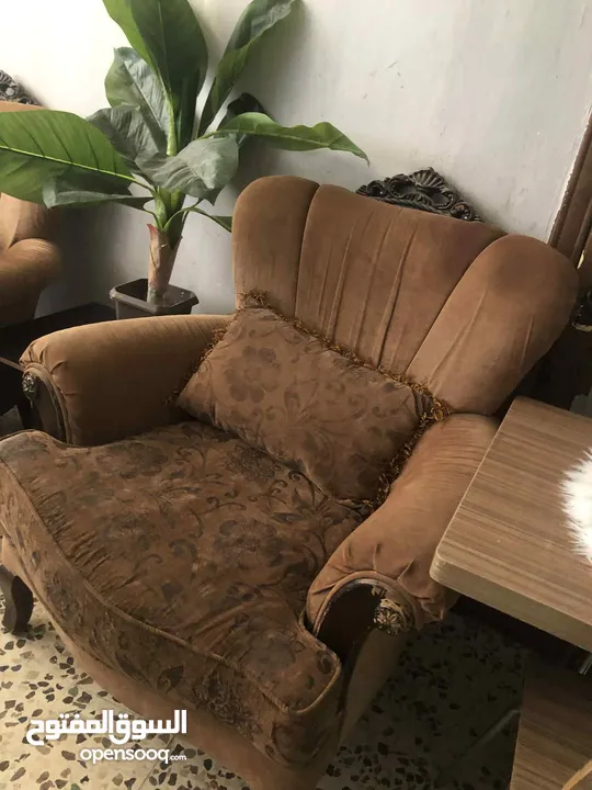 كنب مستعمل بحاله الوكاله
