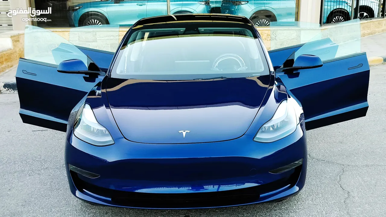 تيسلا 2023 model 3 فحص كامل 7 جــــيـــــد بدون جمرك اوتوسكور +B لون مميز بحالة الوكالة ممشى قليل