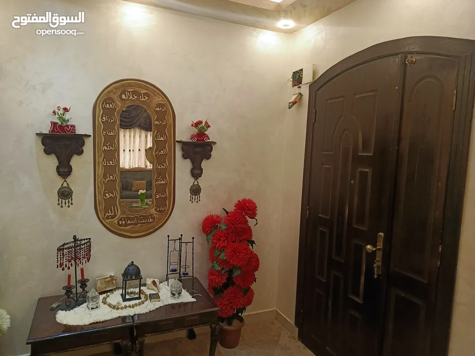 منزل مستقل للبيع السلط الصافح بجانب مسجد حفصه ومدرسة آمنه بنت وهب