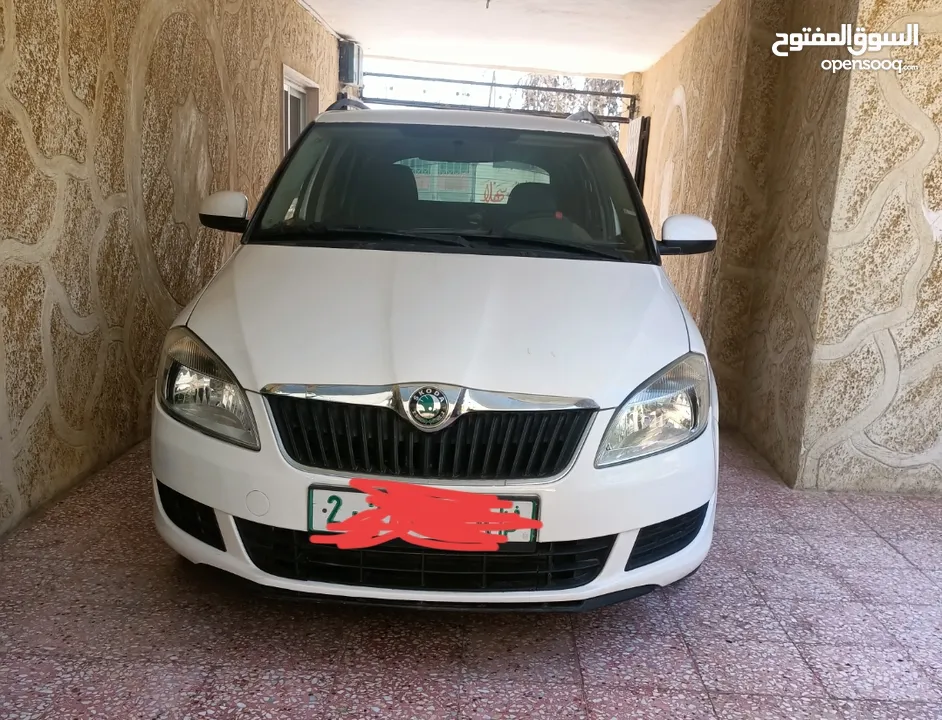 سيارة نضيفه منفوضه افحص وين ما بدك