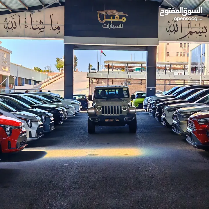 2020 Jeep Gladiator Overland  لون بيج مميز ولاول مرة في الاردن