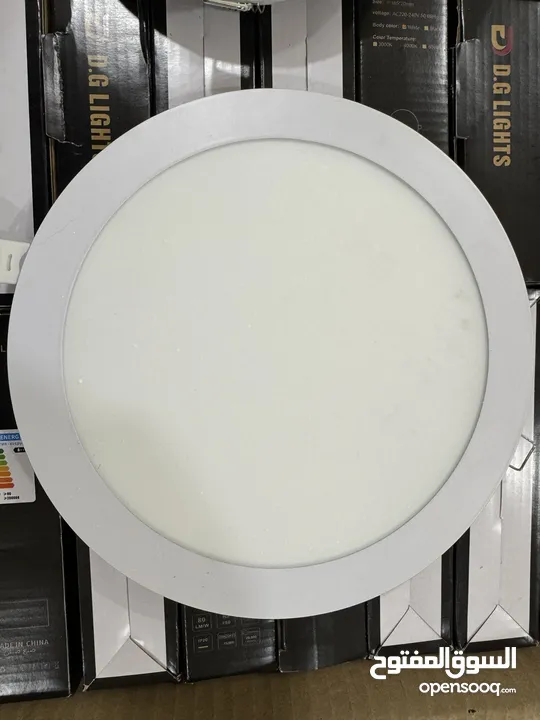 اضاءة مقاس 6 انچ عدد 41 حبة لون ابيض  بحالة ممتازة