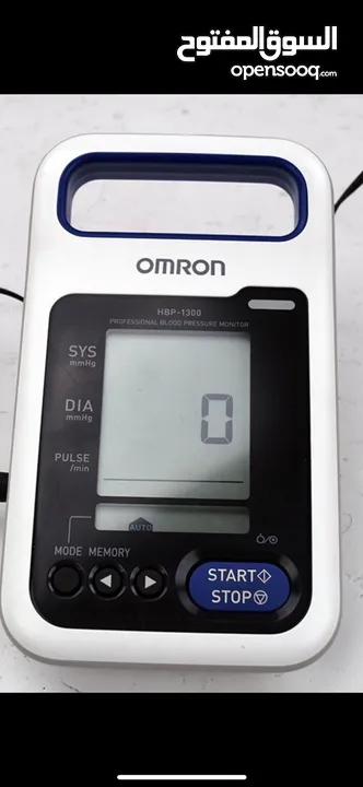 جهاز قياس الضغط الدم Omron HBP-1300 هو جهاز احترافي مصمم للأستخدام في العيادات او المنزل ويتميز