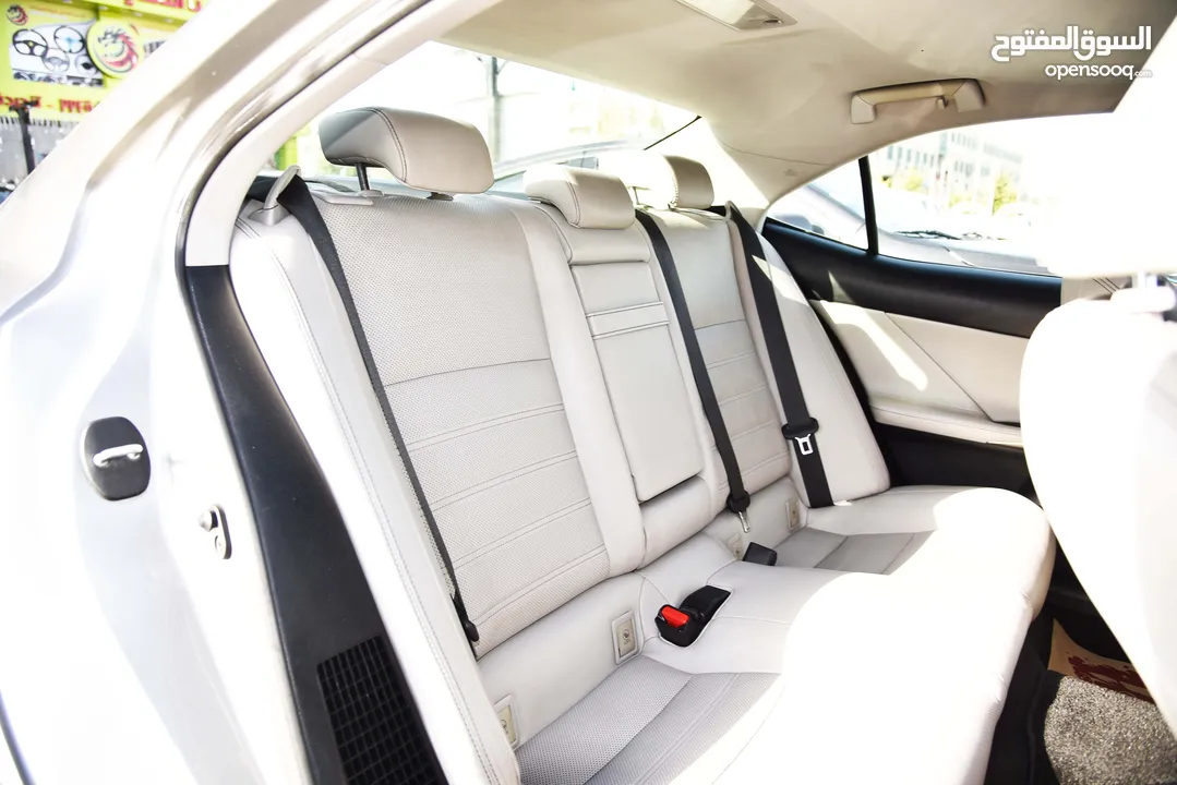 اقل سعر بالمملكة لكزس is300h Sport هايبرد وارد الوكالة Lexus IS300h Hybrid 2015