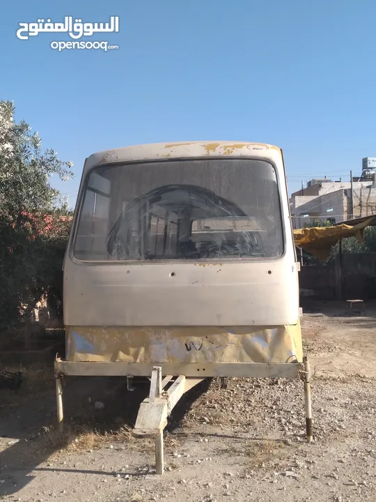 باص جر تويوتا يصلح لمزرعة او صاحب اغنام نضيف جدا  السعر بعد المعاينه