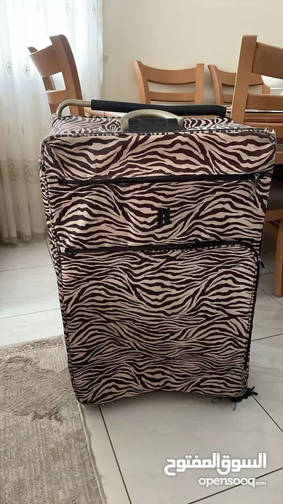 شنتات سفر حجم كبير